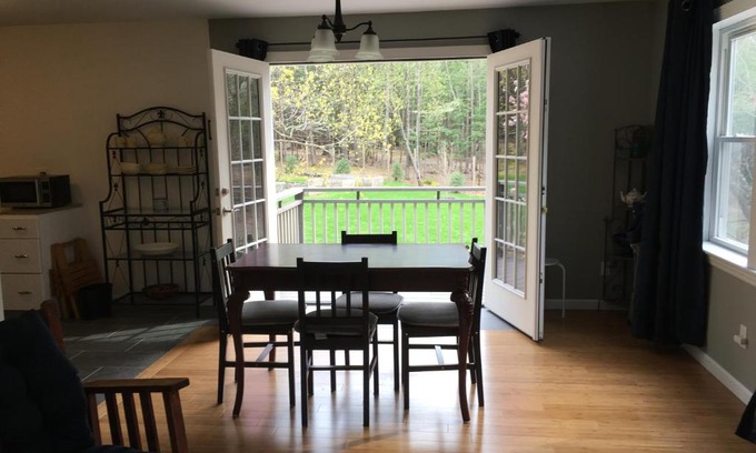 Woodstock Apartment | Private countryside apartment suite 1.5 miles to Woodstock