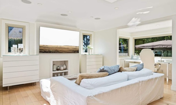 Norma Triangle House | Private Designer Home in West Hollywood