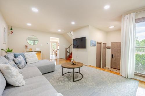 Herndon Apartment | Private Downtown Herndon Escape Full Amenities
