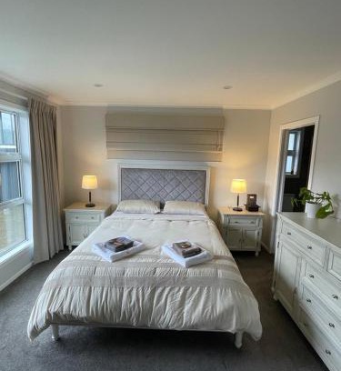 Wallaceville House | Private Ensuite with Spa in Upper Hutt
