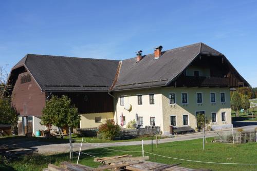 Seeham House | Private Farmhouse Escape - Ideal for up to 8 Guests