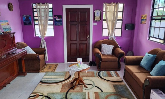 Georgetown House | Private Gated 1 Bedroom in Georgetown