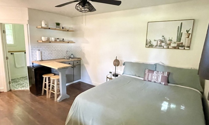 Cedar Hills Apartment | Private guest house-minutes away from Portland, Nike and many more!