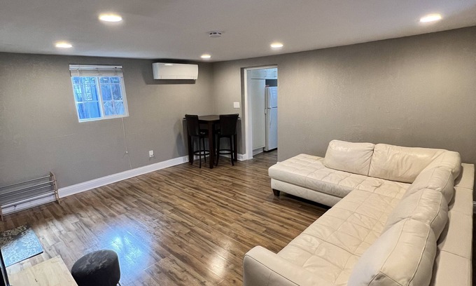 Tennyson - Alquire House | Private Guest Suite 30 Mins of SFO/OAK✈| Walk to Transit
