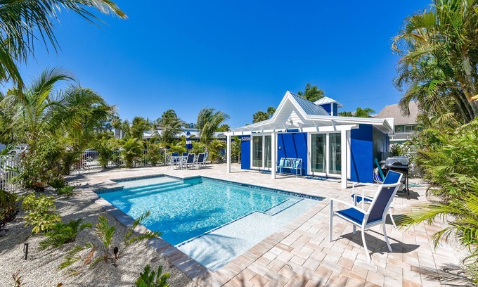 Siesta Key Village House | Private Heated Pool, Steps to Siesta Key Village/Beach, Family/Pet Friendly