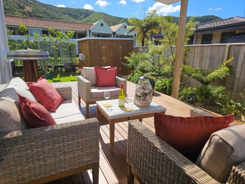 Waikawa Bay House | Private Hideaway with Beach & Marina Access