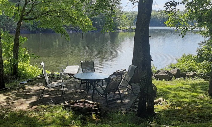 Wayne House | Private house in Wayne village on Androscoggin lake.