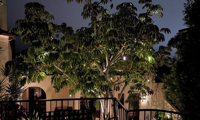 Country Club Cottage | Private La Jolla Casita Escape