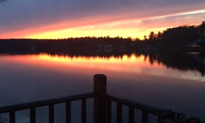 Deer River Cottage | Private lakefront cottage on Pleasant Lake