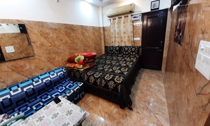 Lajpat Nagar House | Private Luxuary Studio apartment with fully equipped kitchen & attach washroom