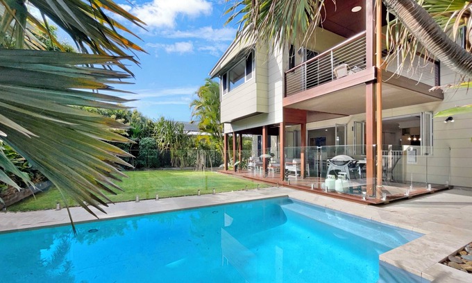 Mudjimba House | Private Mudjimba Oasis- Pet friendly