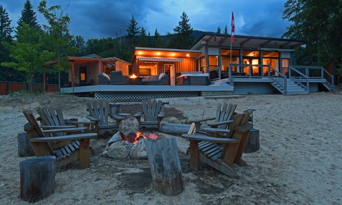 Nelson Resort | Private Nelson Beach Resort