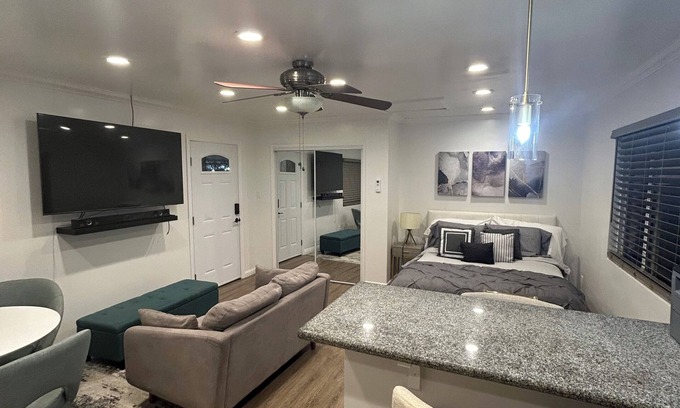Downey House | Private Newly Furnished & Cozy Studio Perfect for 1-2 Guests
