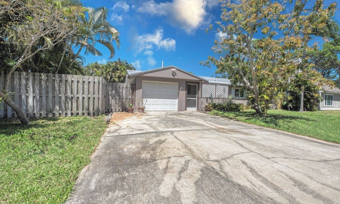 South Gate Ridge House | Private Paradise with Pool in Sarasota