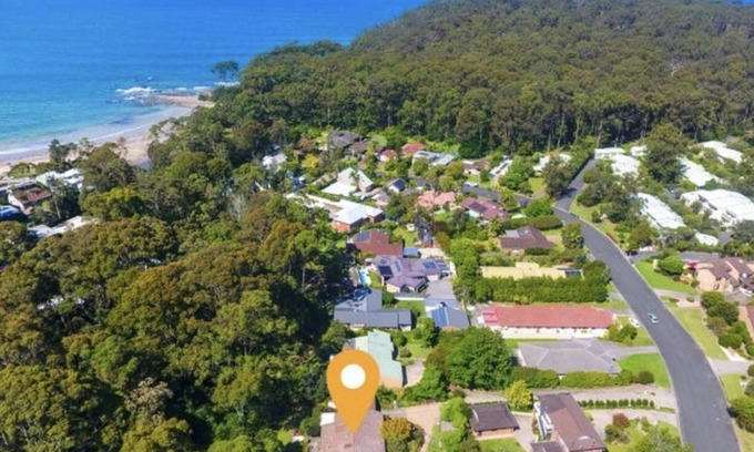 Surf Beach House | Private pet-friendly garden paradise, a 3 minute walk to Wimbie Beach