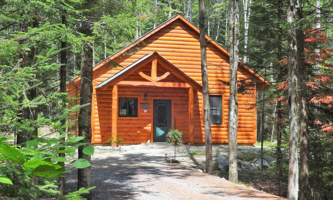 Ripton Cabin | Private pet-friendly cabin in the woods w/private campfire pit & screened porch