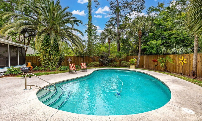 Saint Simons Heights House | Private Pool! Quiet Neighborhood Location, Bike to Beach, Close to Shopping & Restaurants