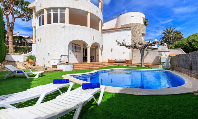 Miami Platja Villa | Private Pool · Barbecue · Wi-Fi · M308-086 VILLA POMER