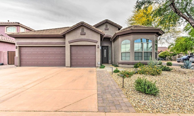 Tramonto House | Private Pool & Hot Tub: Family Home in Phoenix!
