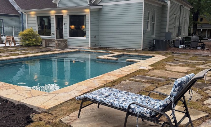 Monroe House | Private Pool & Hot-tub! Walk Downtown; Large Porch; King Beds; Spacious
