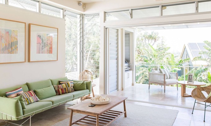 Sunshine Beach Villa | PRIVATE POOL - STYLISH - WALK TO BEACH & SHOPS