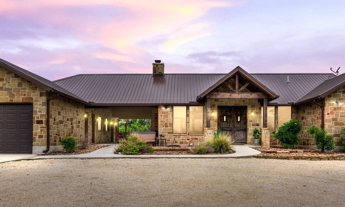 Sabinal House | Private pool, volleyball, basketball, outdoor fireplace & less than 5-minute drive to THE Frio River