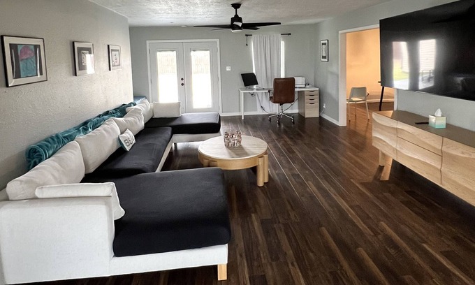 Pearland House | Private Ranch Style Home in Pearland