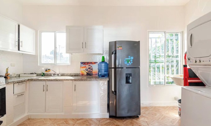 Nagua Apartment | Private Residence ‘Nueva Nagua’ - King Bed with AC, WiFi & Hot Water