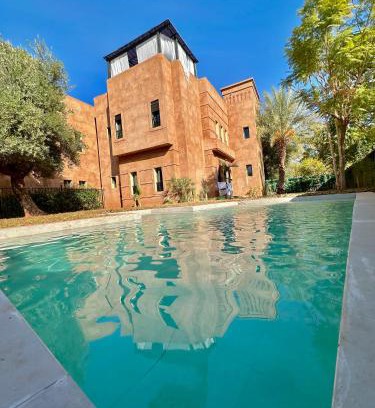 Annakhil Villa | Private Riad Alemania in Marrakesh - Pool - Rooftop