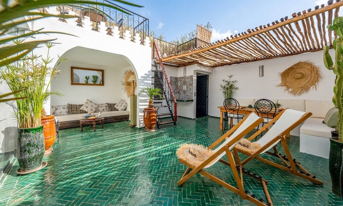 Bab Taghzout House | PRIVATE RIAD DAR TOURIA