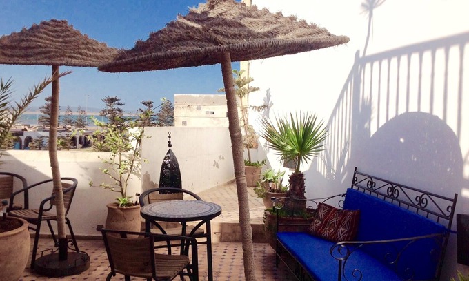 Kasbah Villa | Private riad with sea view well located in the Medina