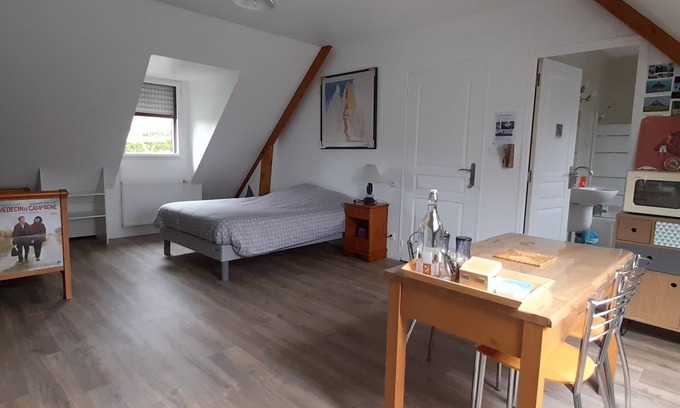 Saint-Malo-de-Phily Bed & Breakfast | Private room for 2 people and 1 baby bed in a quiet area, not on a housing estate.