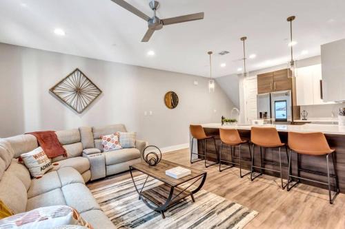 Fort Worth House | Private Rooftop Patio + 4 Story Home in Downtown FW