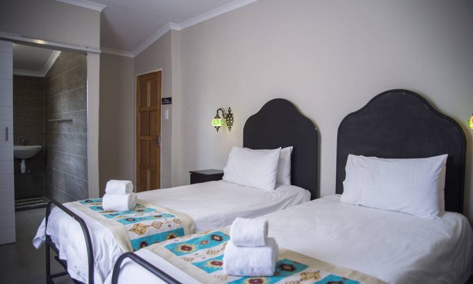 Tsumeb Resort | Private room ∙ 2 guests