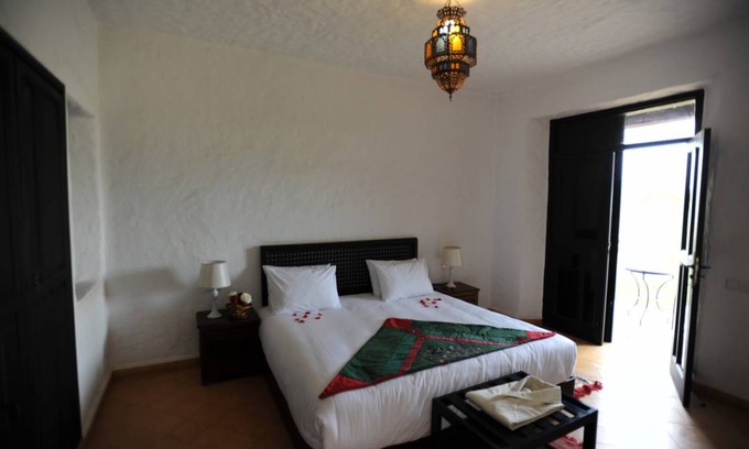 Issen Resort | Private room ∙ 4 guests