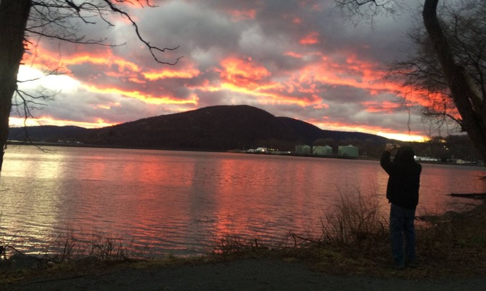 Cortlandt House | Private room in a single family house near Peekskill
