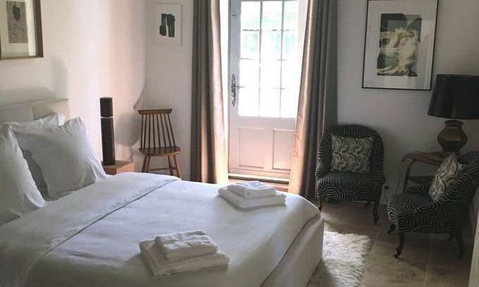 Neuvy Apartment | Private room/suite in a former XVIIIth century Presbytery 10km from Chambord and Cheverny