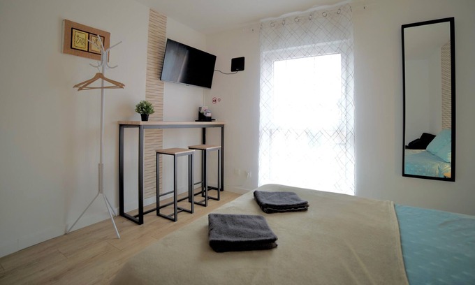 Issenheim Bed & Breakfast | private room with private bathroom and private parking