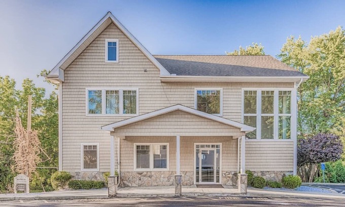 Danbury Apartment | Private Room with Private Bathroom