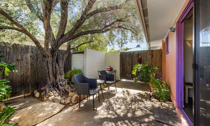 Westward Look Terrace Apartment | Private Studio-Charming Desert Setting W/Mountain Views