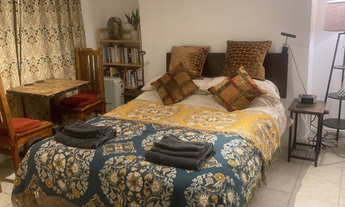 Angel Apartment | Private studio in vibrant Angel, Islington, zone 1
