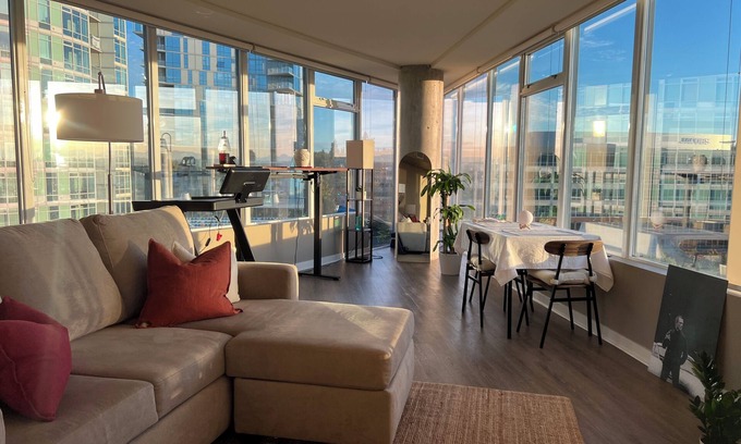 Northwest Bellevue Apartment | Private Sunset Suite in the Sky Downtown Bellevue