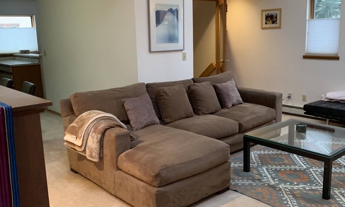 Intermountain House | Private Townhome in W. Vail very close to the slopes on a free shuttle.