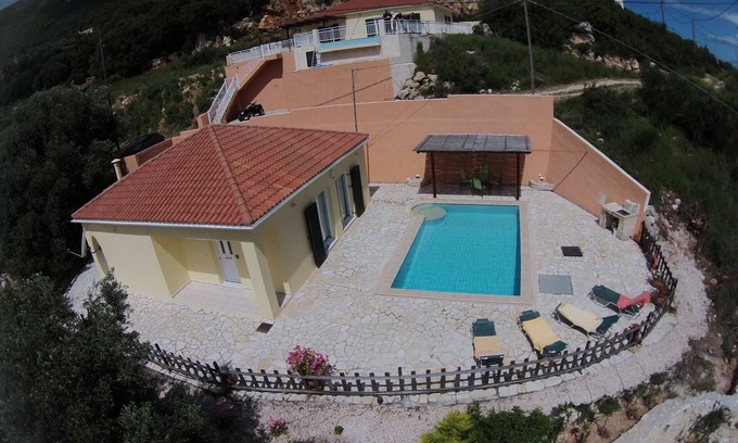 Zola Villa | Private Villa 2 bedrooms with Pool and Sea Views