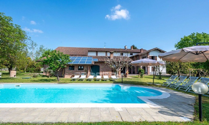 Basaluzzo Villa | Private Villa with hot tub, private pool, WIFI, TV, patio, pets allowed, panoramic view, parking