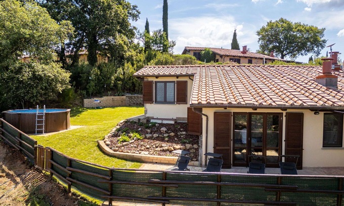 Scansano House | Private Villa with private pool, A/C, hot tub, WIFI, TV, patio, pets allowed, panoramic view