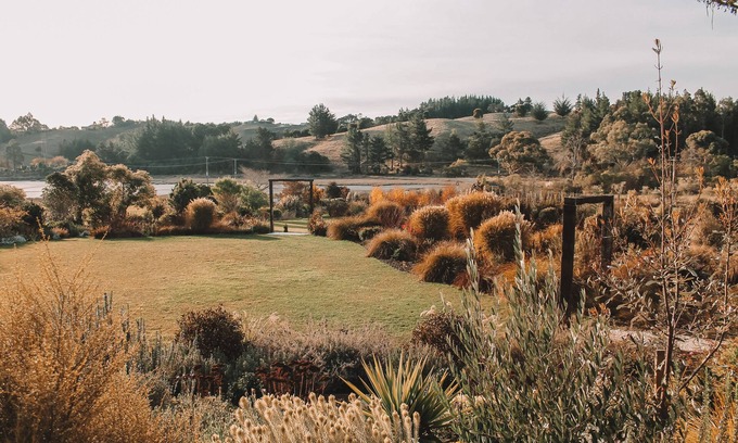 Tasman Cottage | Private Villa With Spectacular Estuary View