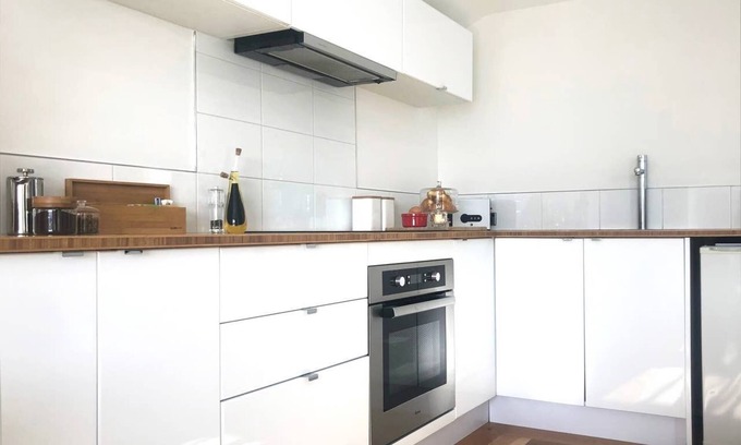 Fendalton House | Private warm suite in sunny Christchurch City home
