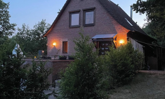 Dohren House | Privatunterkunft in Dohren 10 Gäste1 Schlafzimmer5 Betten1 Badezimmer