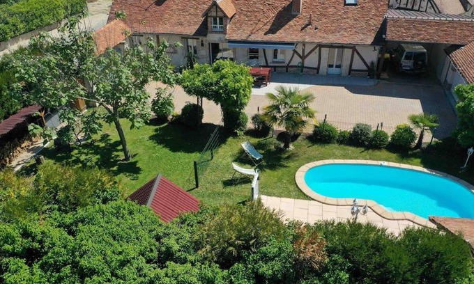 Romorantin-Lanthenay House | Proche Châteaux et Beauval : La Villa Eribelle avec piscine